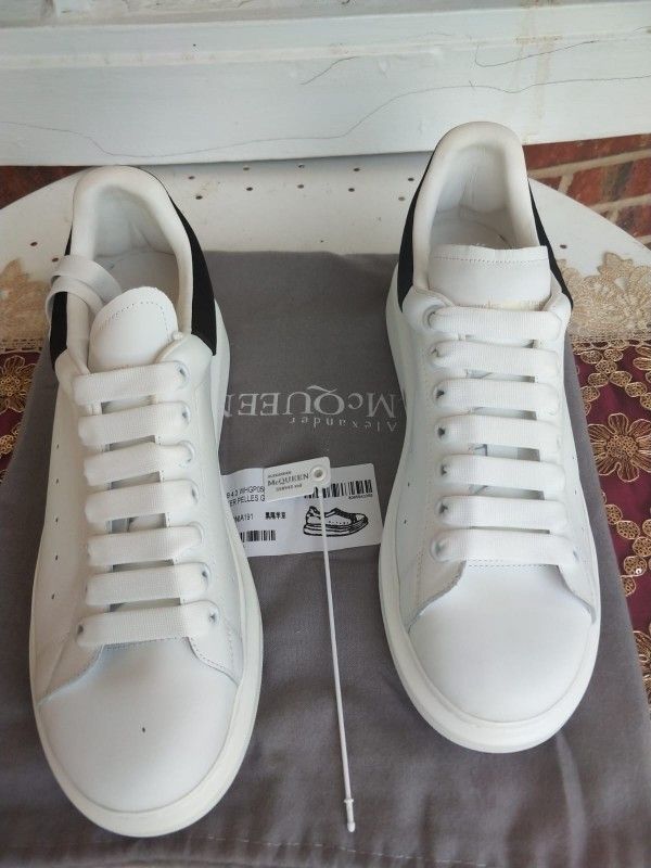 Shoes, ClothesWhat's Your Size? Leave Your Number For Quick Response