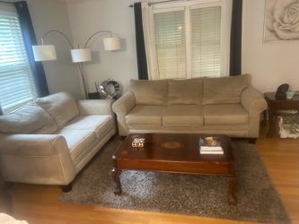 Raymour & Flannigan Living Room set