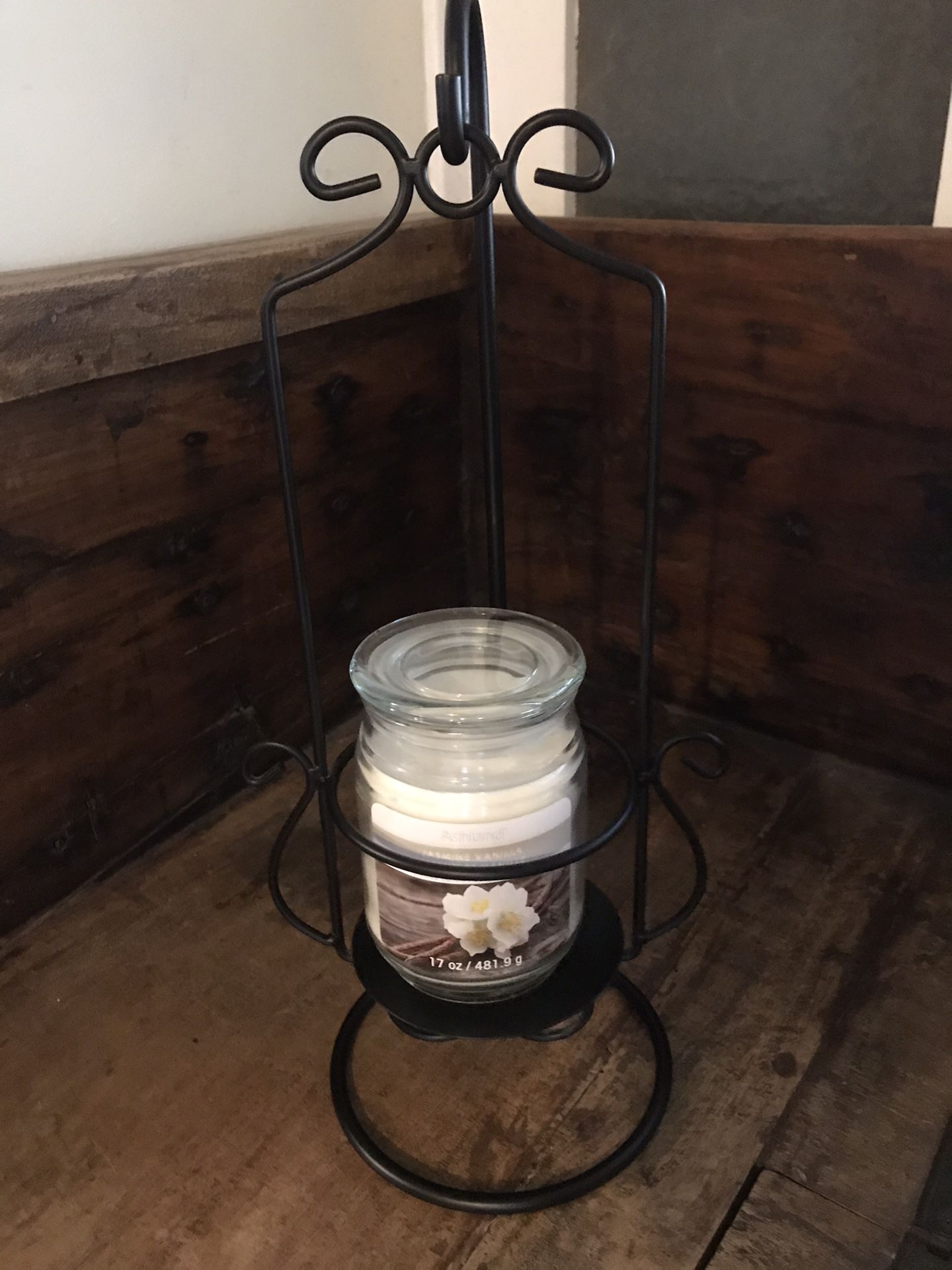 Candle metal floating holder bath body works with vanilla candle