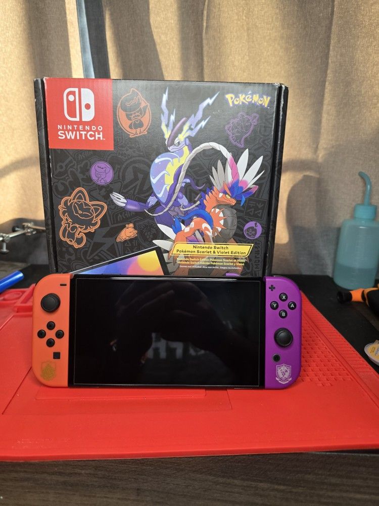 Nintendo Switch Oled: Scarlet Violet Edition 