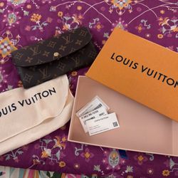 LV Wallet. Louis Vuitton