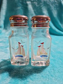 Glass Salt and Pepper Shaker Set