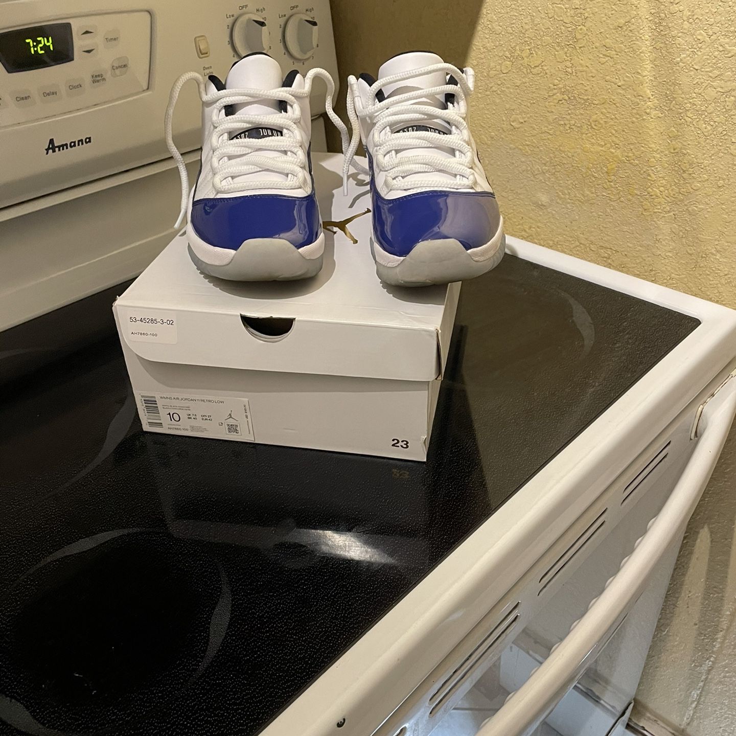 Women’s Jordan 11