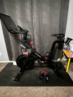 Peloton Bike Bundle with Peloton Guide