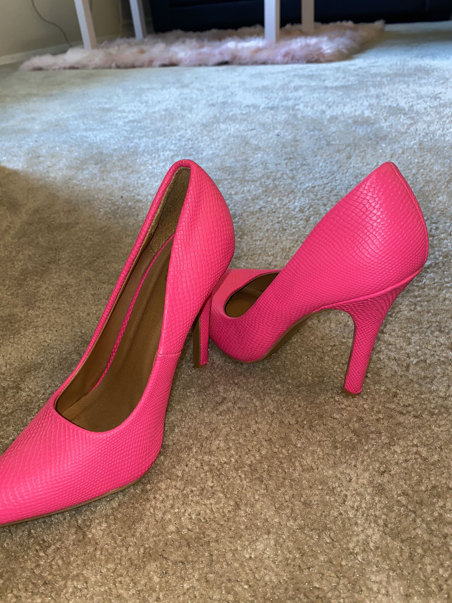Hot Pink Stilettos size 7/8