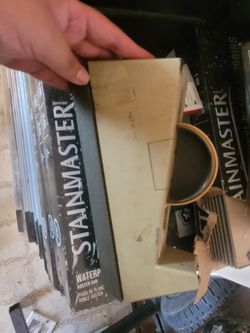 Office tape dispensers