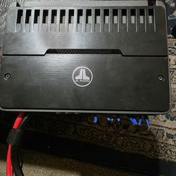 JL Audio 400 Watt Amp