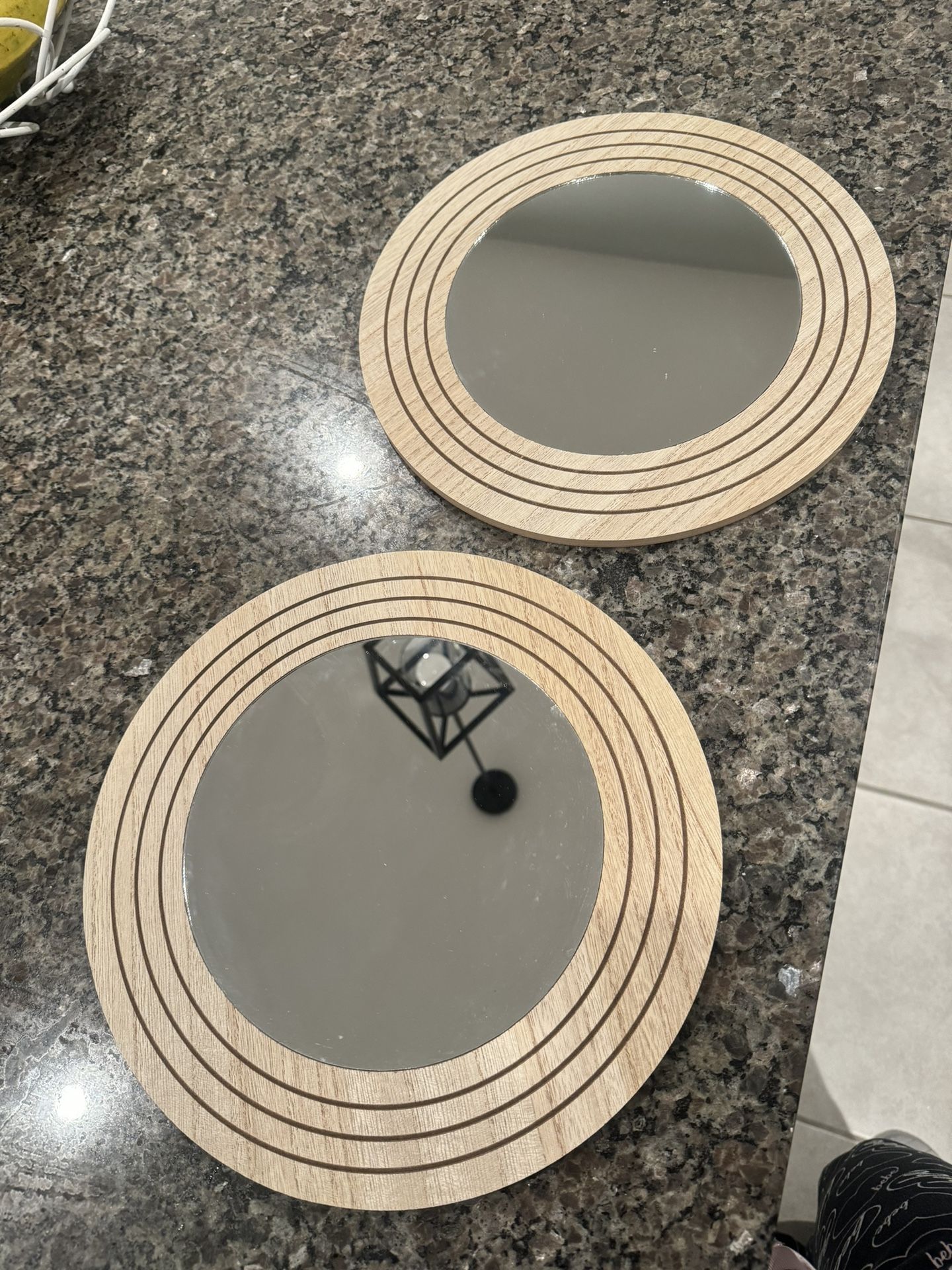 Round Wall Mirrors 