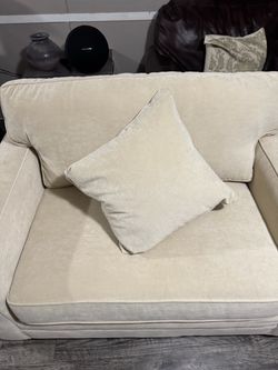 Havertys Sleeper Sofa Bed – Ivory/Cream – Made in USA
