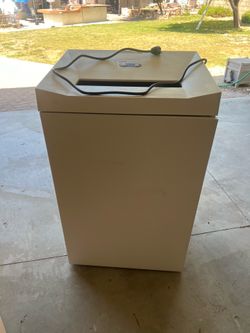 New HSM Classic 411.2 Commercial Paper Shredder