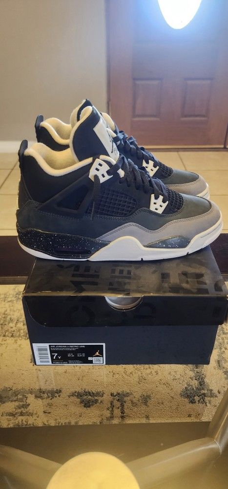 Air Jordan 4 Retro