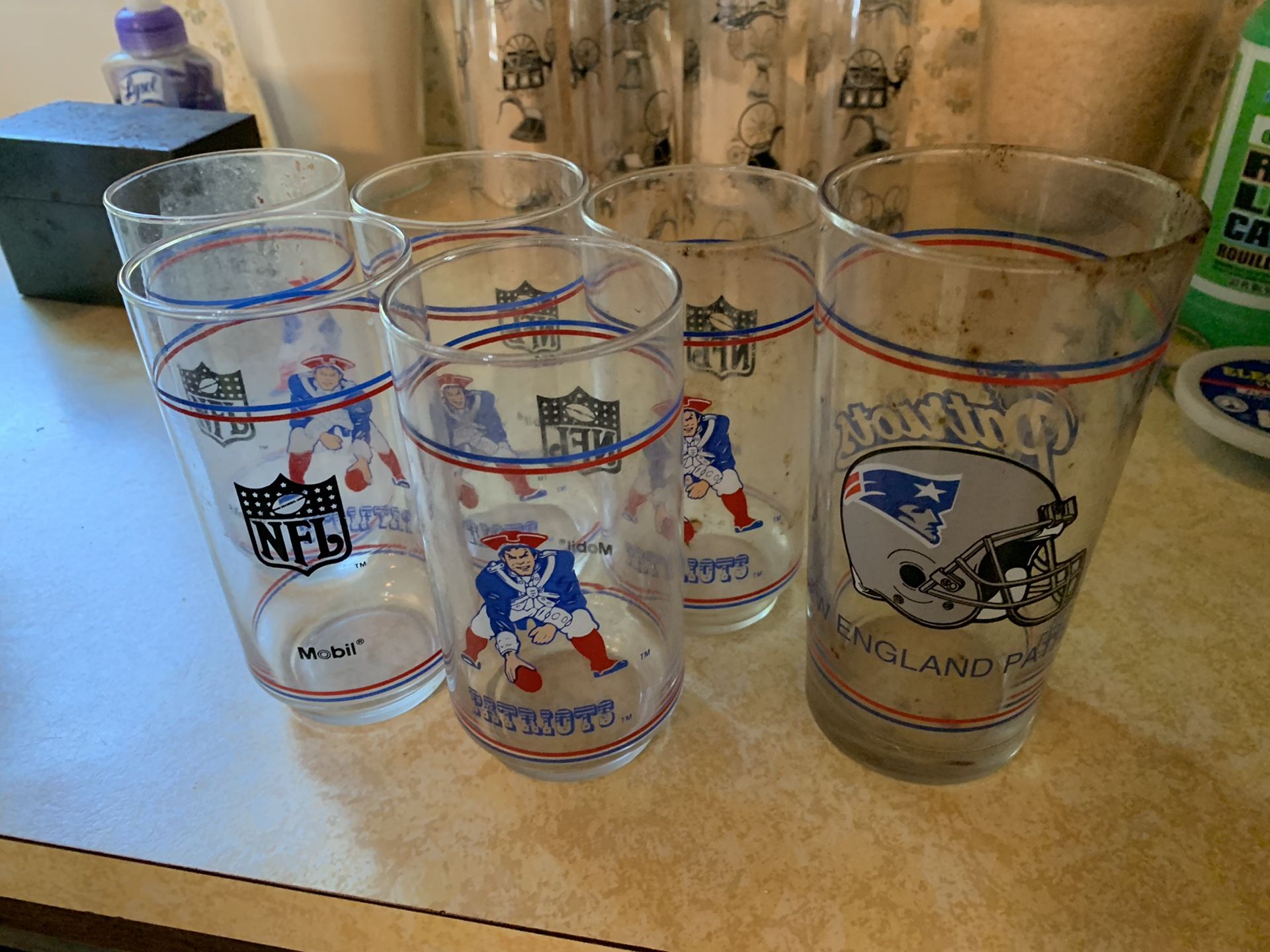 Patriots old logo glasses