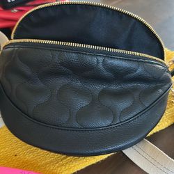Universal Threads Purse