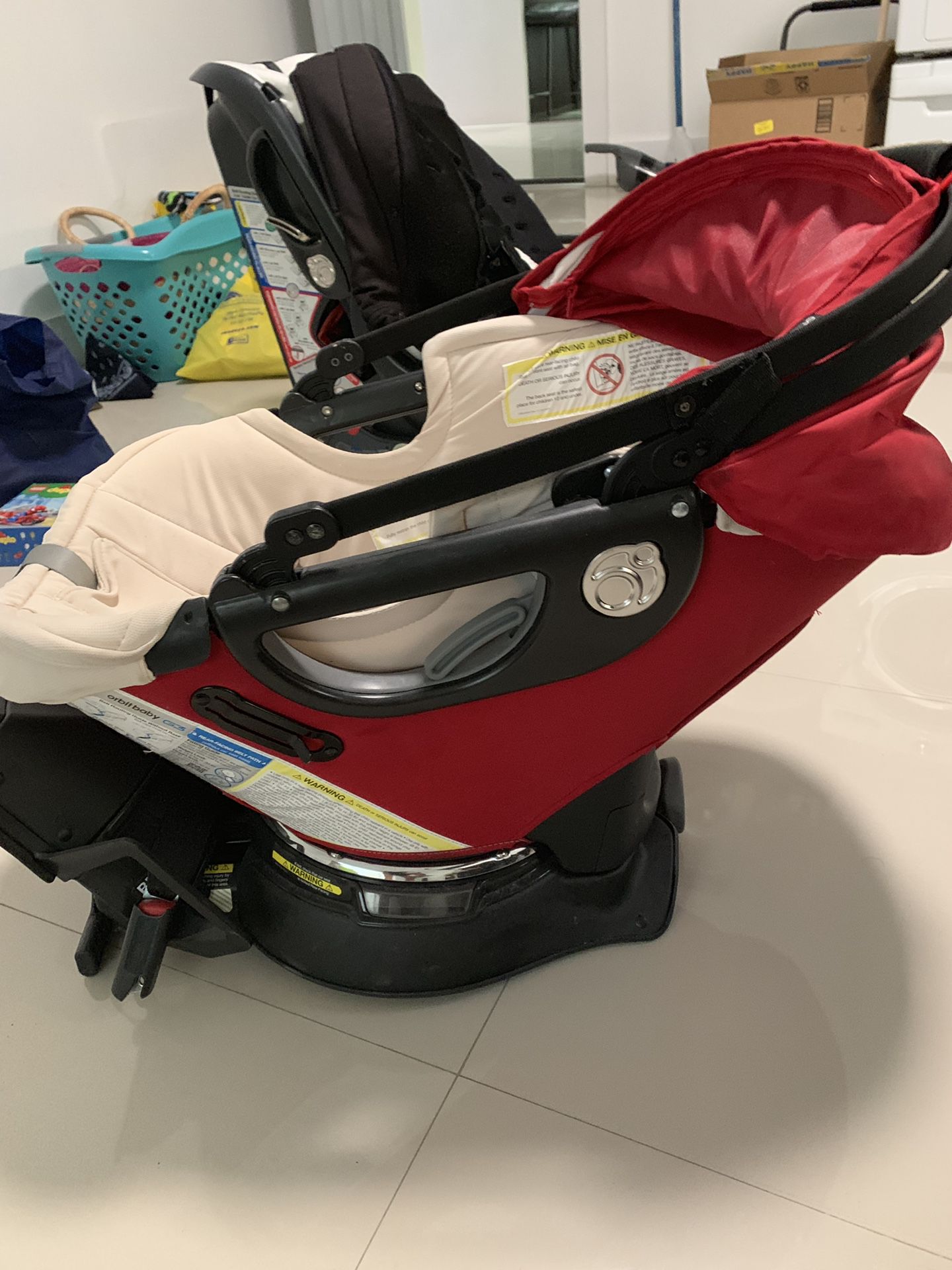Orbit O2 jogging stroller (car seat+stroller frame+toddler seat)