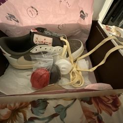 Travis Scott Dunks 