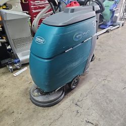 Tennant T3 Auto Scrubber 20" - Working
