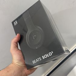 Beats Solo3 Brand New 