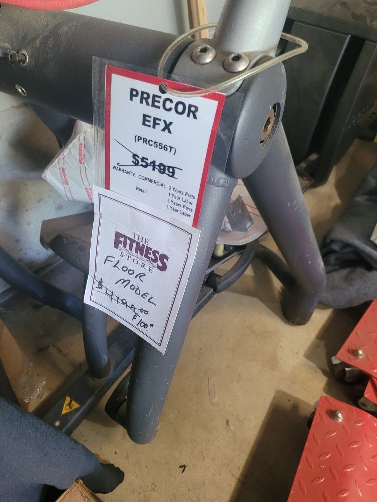 Precor Elliptical EFX, 556.