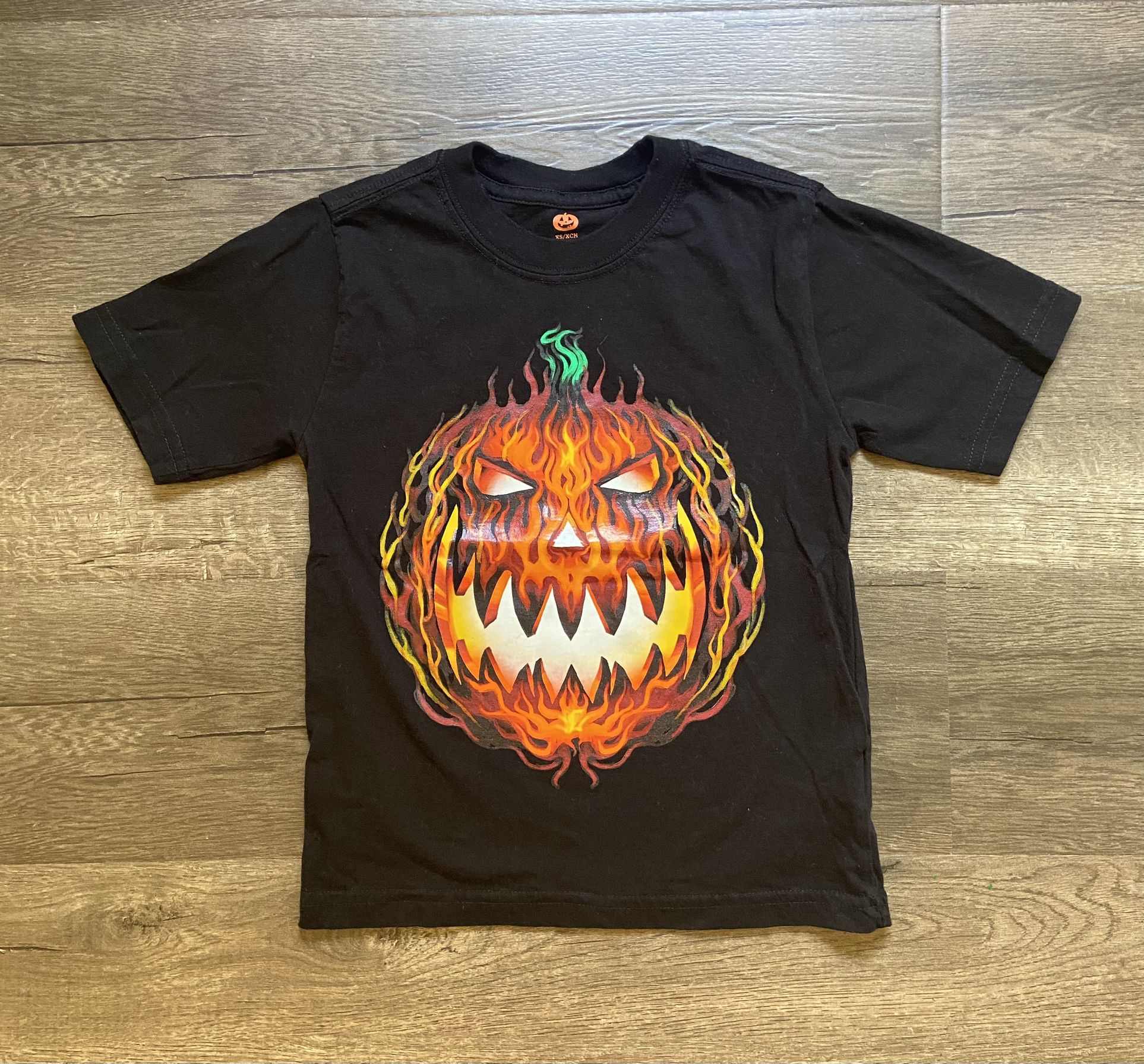 Jack O Lantern 🎃 on Fire 🔥 T Shirt