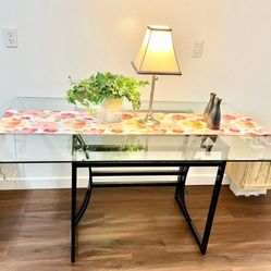 Tampered Glass Dinning Table - Sit 8 People 