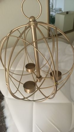 Hanging candle holder