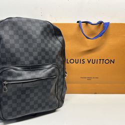 Louis Vuitton Backpack (Fake)