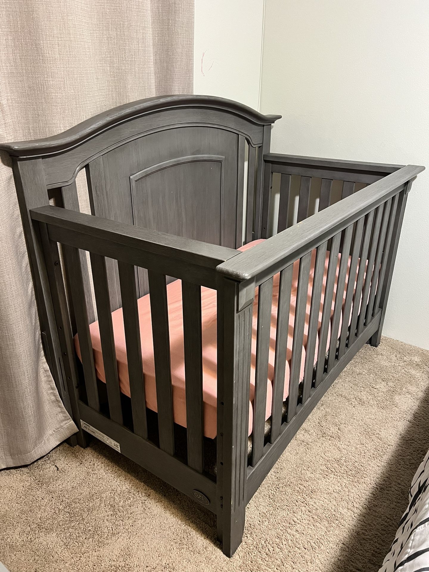 Park Ridge 4 in 1 Convertible Crib Graphite Gray