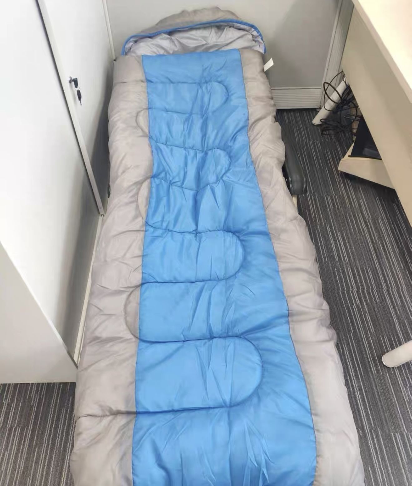 Indoor/Outdoor Sleeping Bag