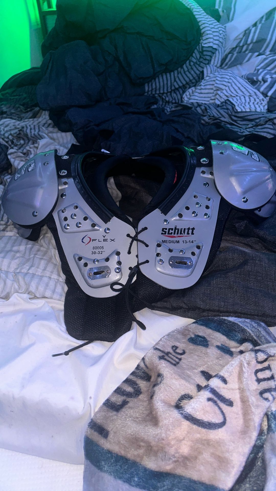 Schutt Football Pads For Teens