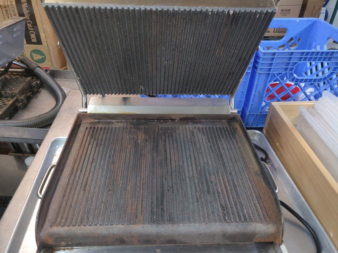 Restaurant commerical panini grill press