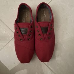 Toms Shoes