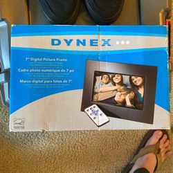 Dynex Digital Picture Frame