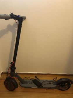 Ungai Twin Motor 20 Mph Only Needs Charger It’s Fully Charged 
