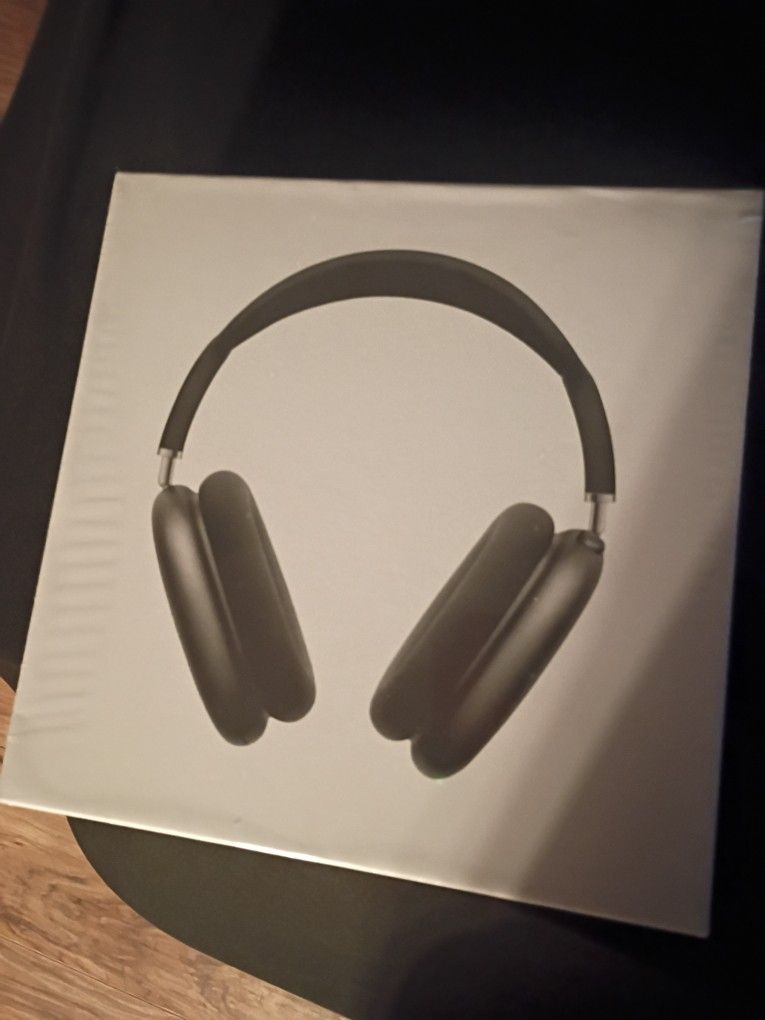 Bluetooth Headphones 40 Brand New Sealed