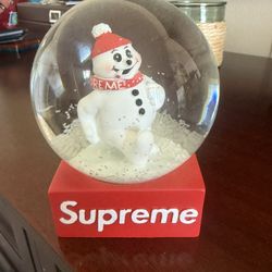 Supreme Christmas Snow Global 