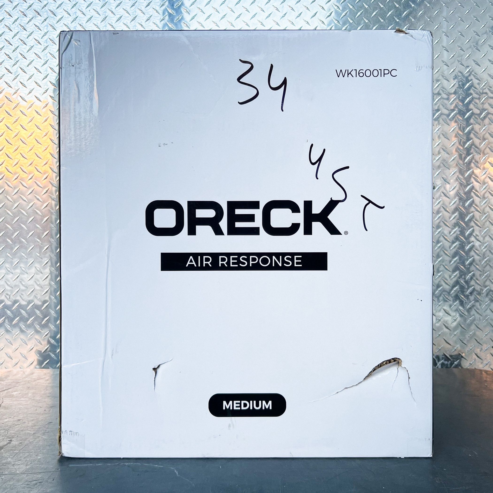 Oreck Air Purifier 206 sq ft HEPA-Type Filter Whole House Response Metallic Odor Control Auto Mode