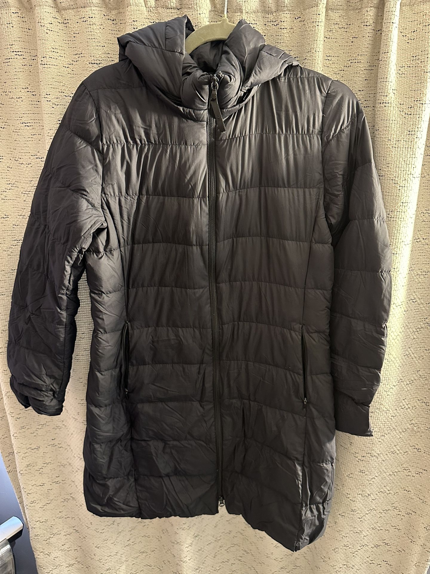 UNIQLO DOWN JACKET