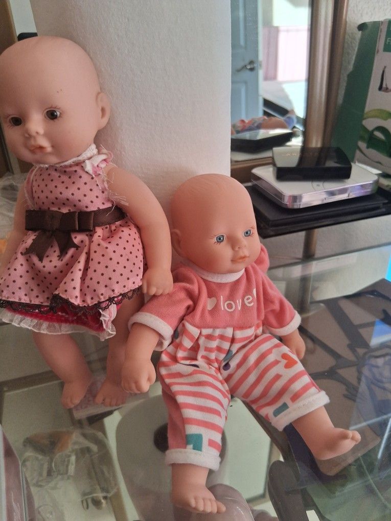 antique dolls