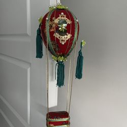 Christmas Decor Hot Air Balloon With Wind Up Swing