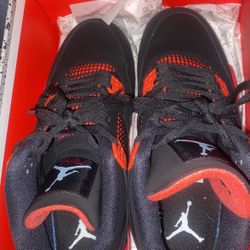 Jordan 4 Red Thunders Size 9.5