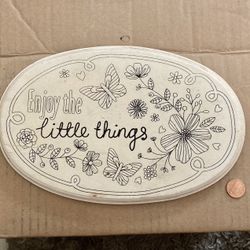 Wood Plaque Enjoy Little Things 