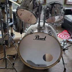 Pearl Export Series Drum Set