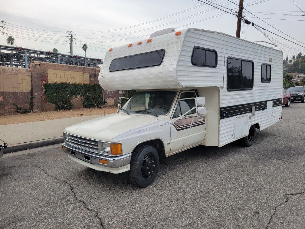 88 Toyota Seabreeze Motorhome 4cylinder 