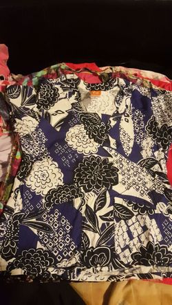 Scrub tops size M