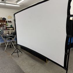 Portable Projector Screen 