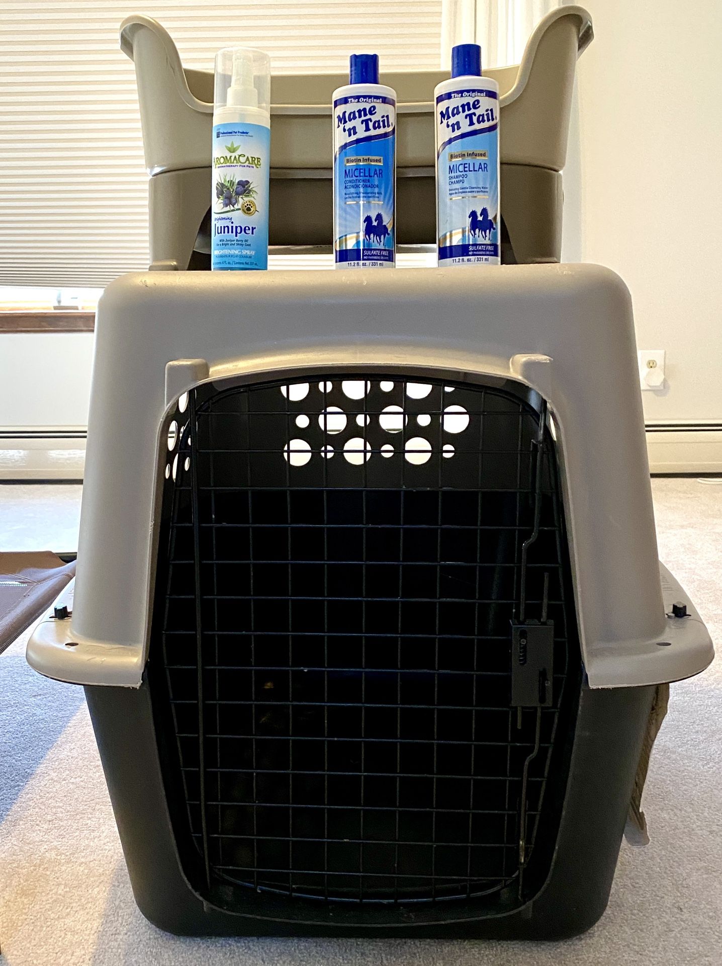 Pet Bed, Pet Carrier and Assorted