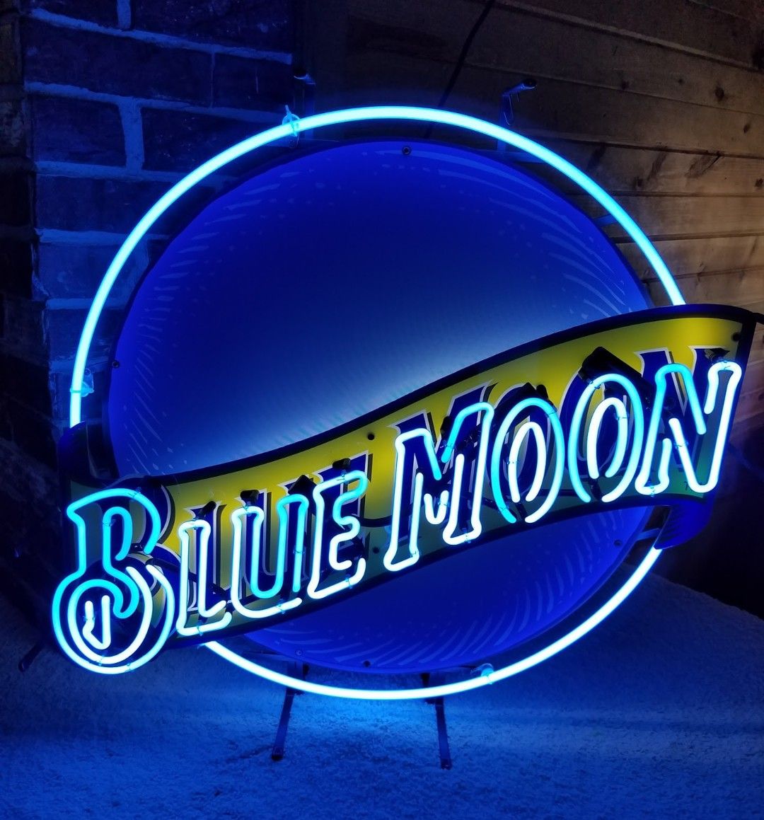 Blue moon neon