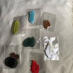 Earrings $2 Each/ Aretes $2 Cada Par 