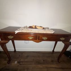 Beaumont Lane Traditional Wood Desk,