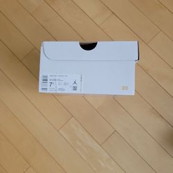 Jordan 1 Mid Light Smoke Gray's. Sz 7.5 Woman's. Ds